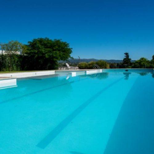 piscina Golf Club Villa Allende